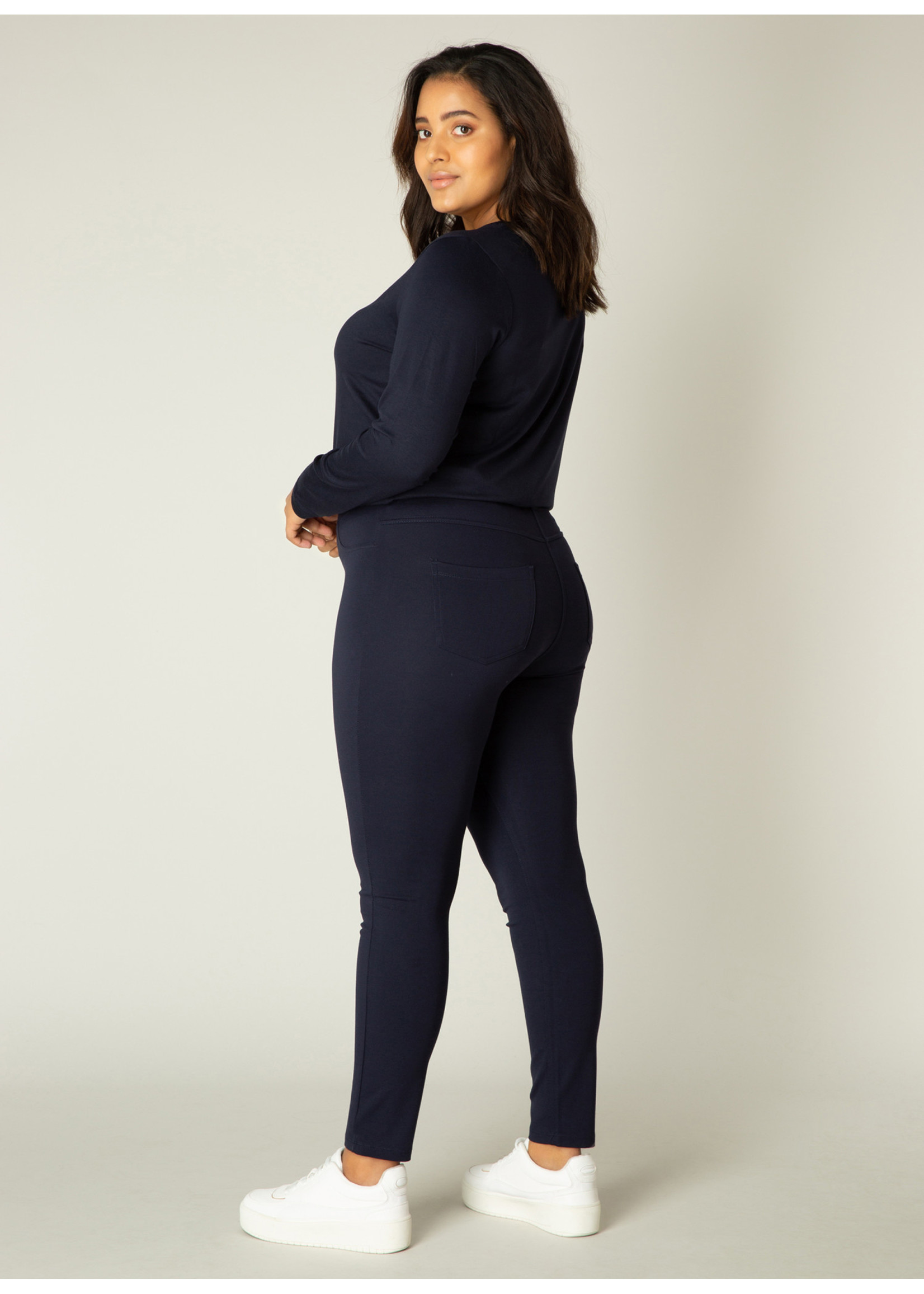 Base Level Curvy Base Level Curvy Arnika 7000005