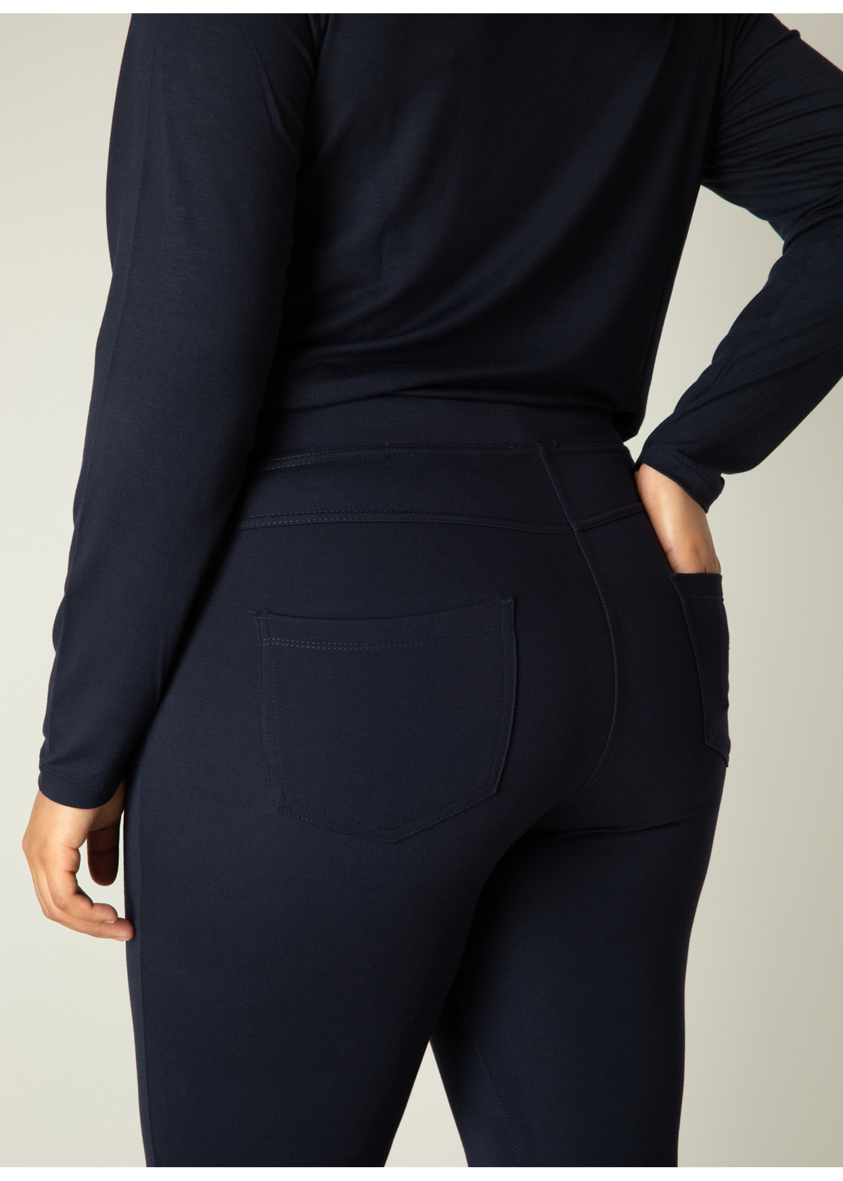 Base Level Curvy Base Level Curvy Arnika 7000005