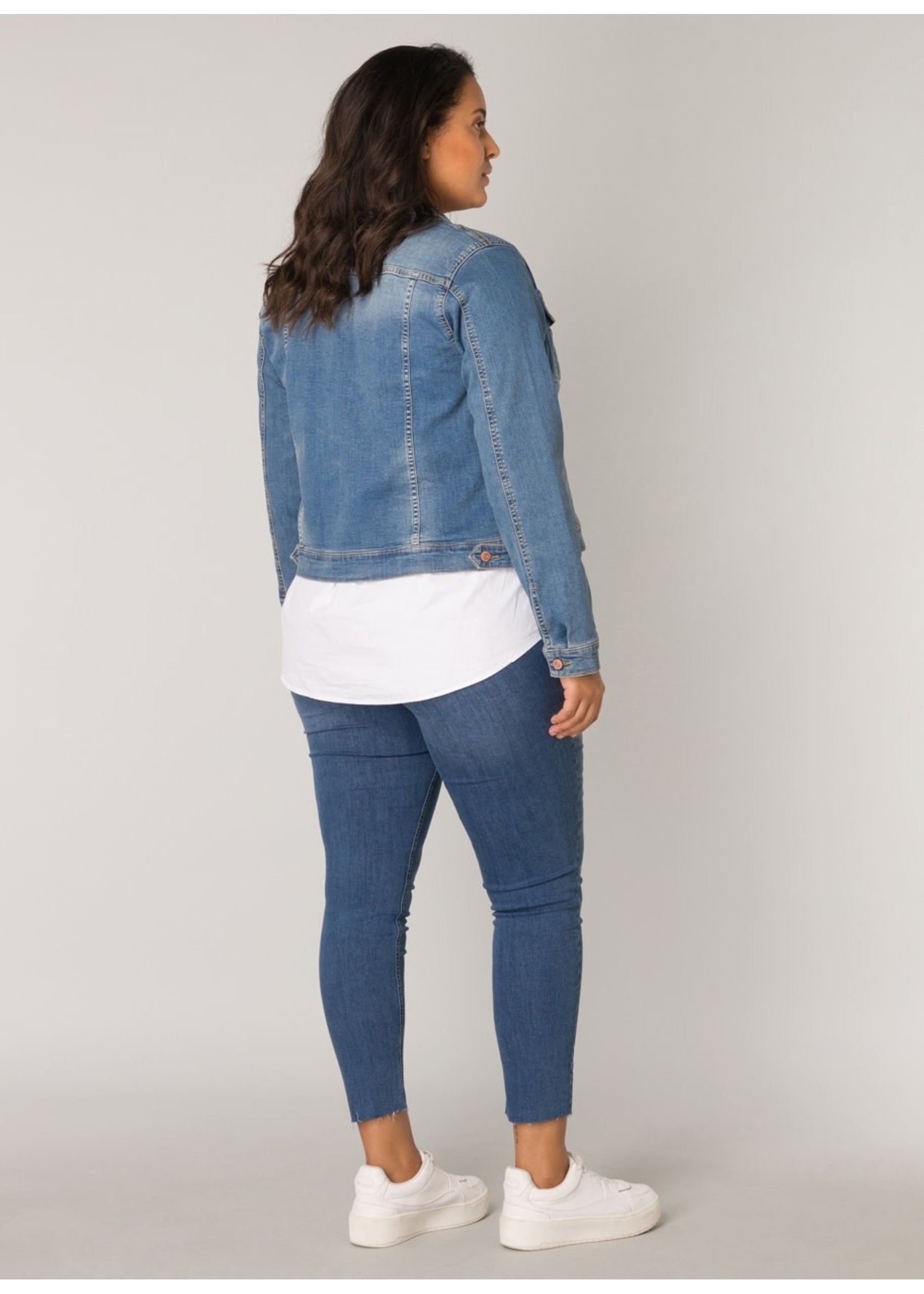 Base Level Curvy Base Level Curvy Yamila 7000067