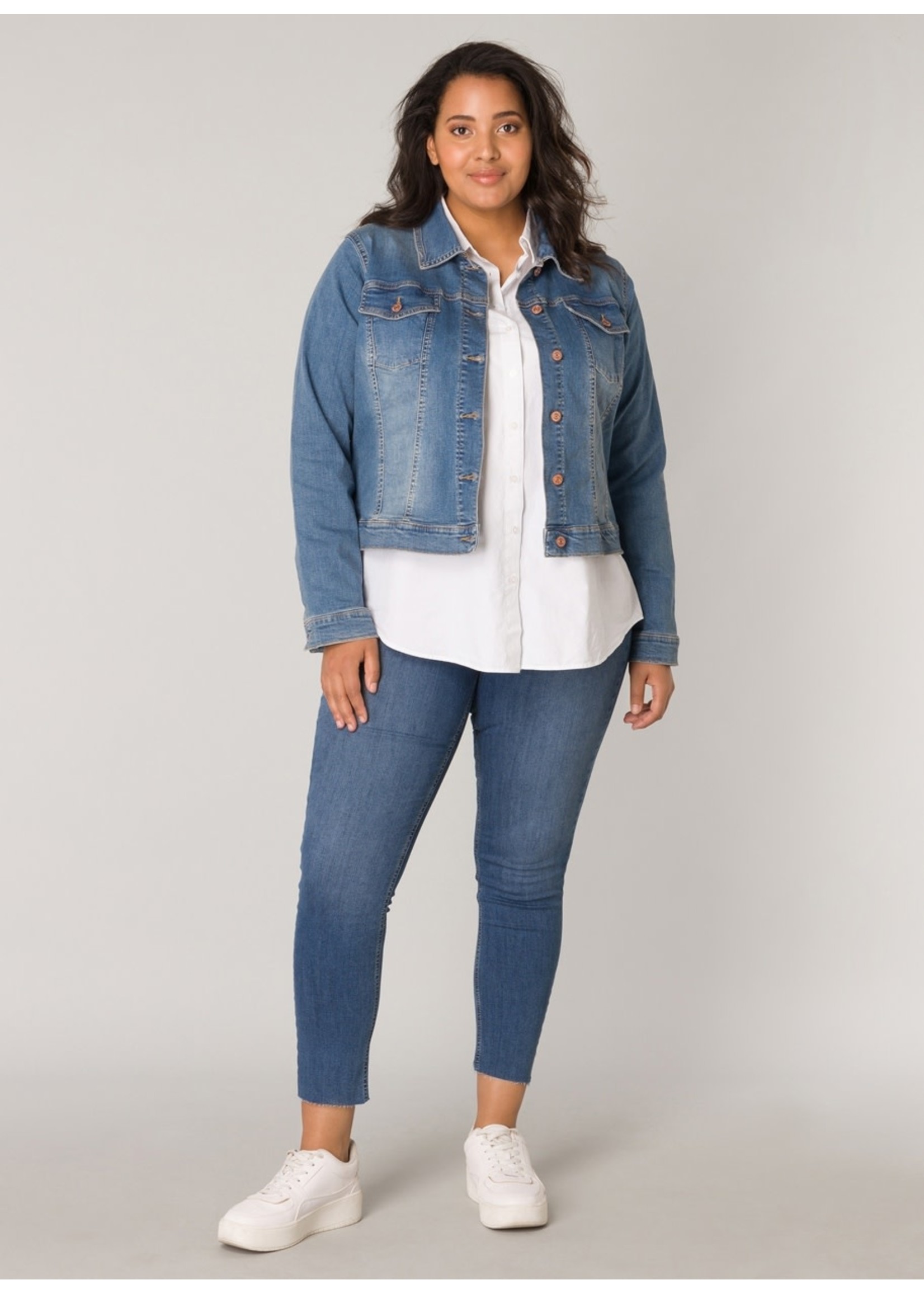 Base Level Curvy Base Level Curvy Yamila 7000067