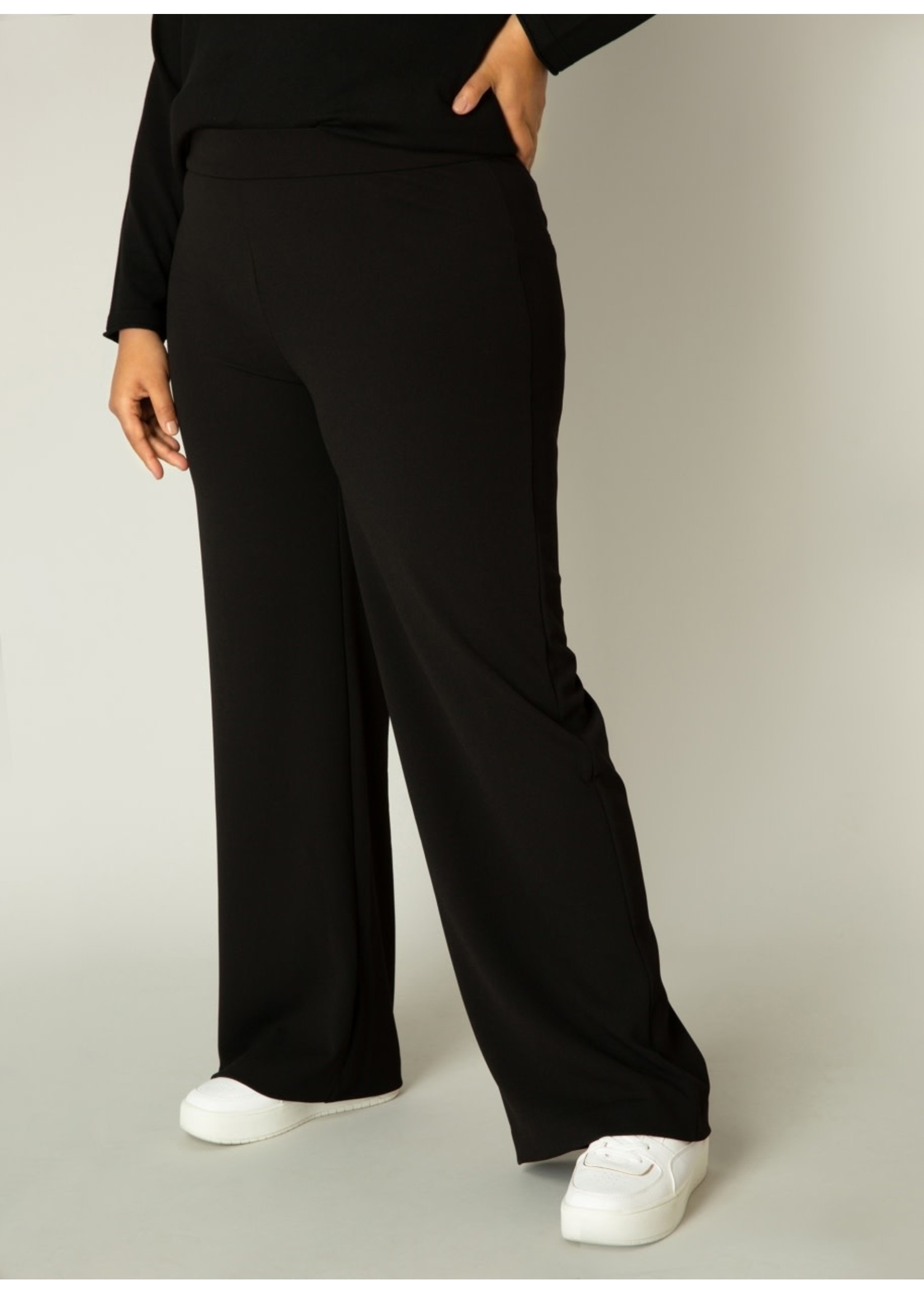 Base Level Curvy Base Level Curvy Arah 7000092