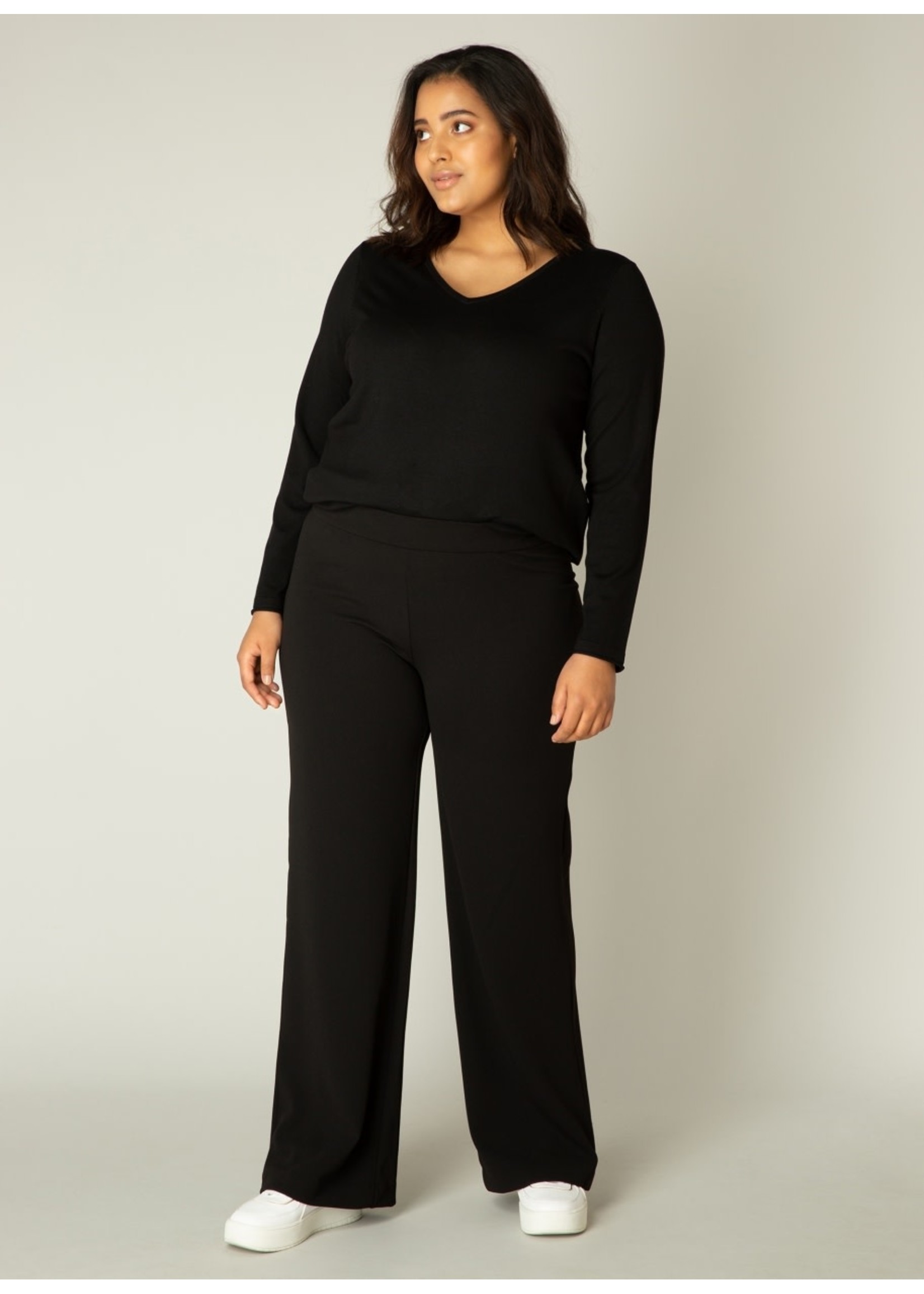 Base Level Curvy Base Level Curvy Arah L32 7000092