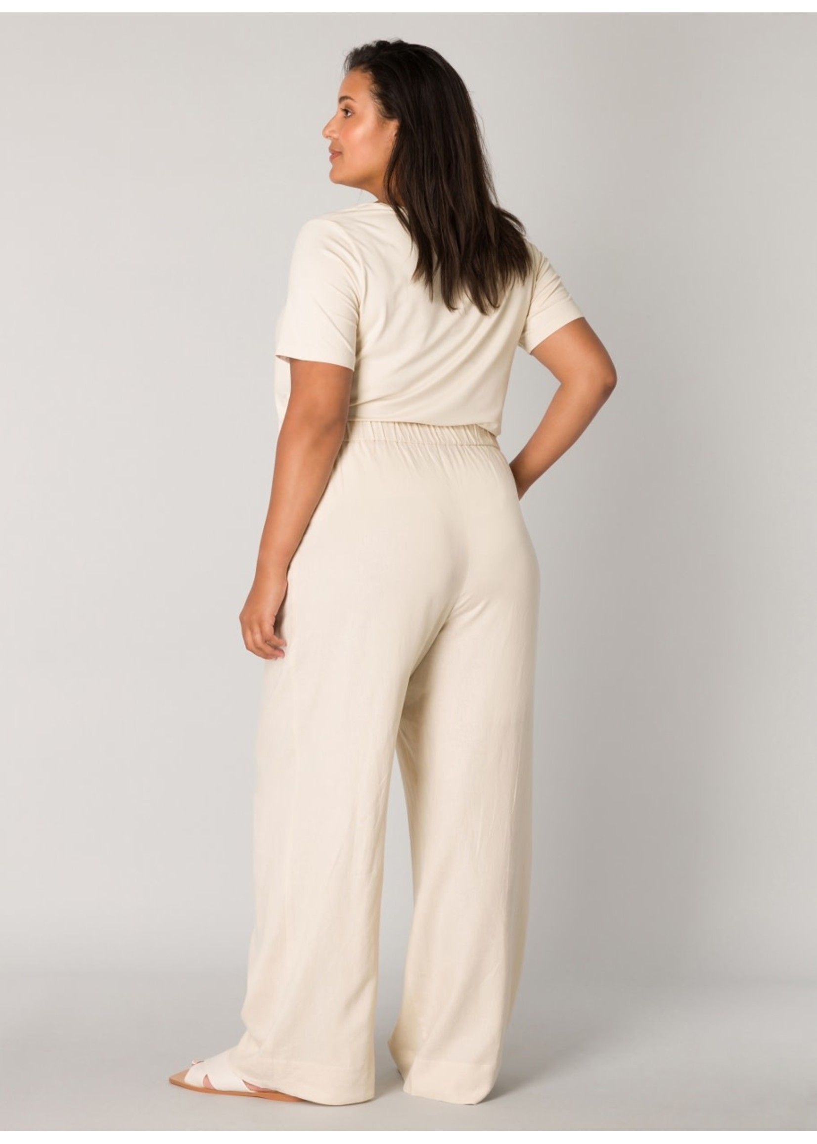 Base Level Curvy Base Level Curvy Yula 7000085