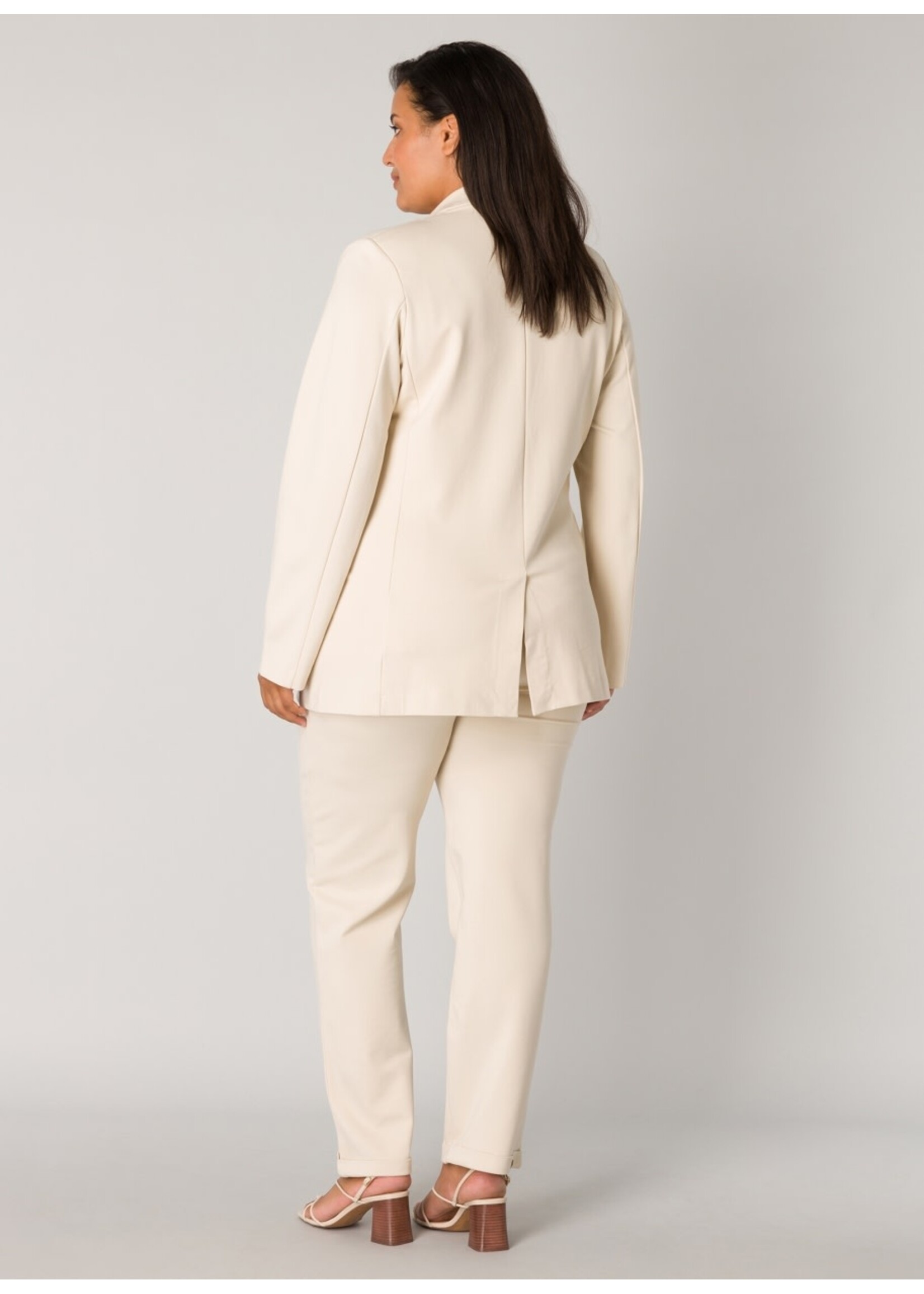 Base Level Curvy Base Level Curvy Yacey 7000080