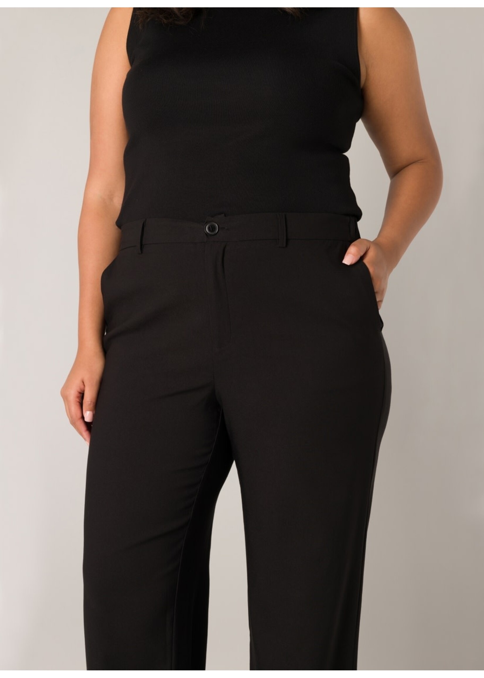 Base Level Curvy Base Level Curvy 7000088 Yorinthe