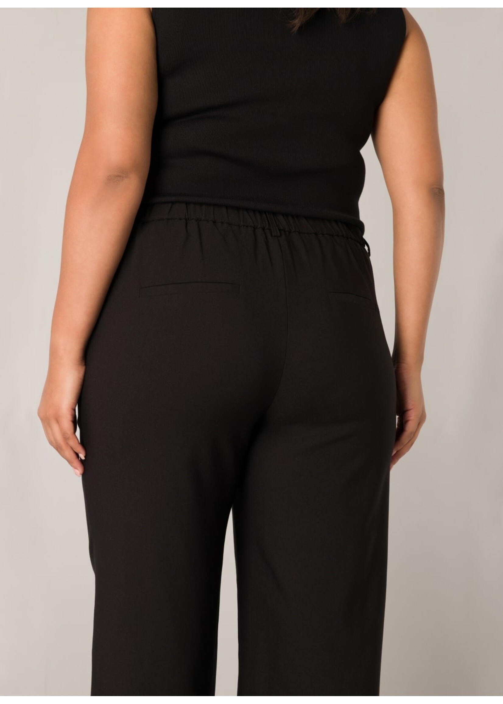 Base Level Curvy Base Level Curvy 7000088 Yorinthe