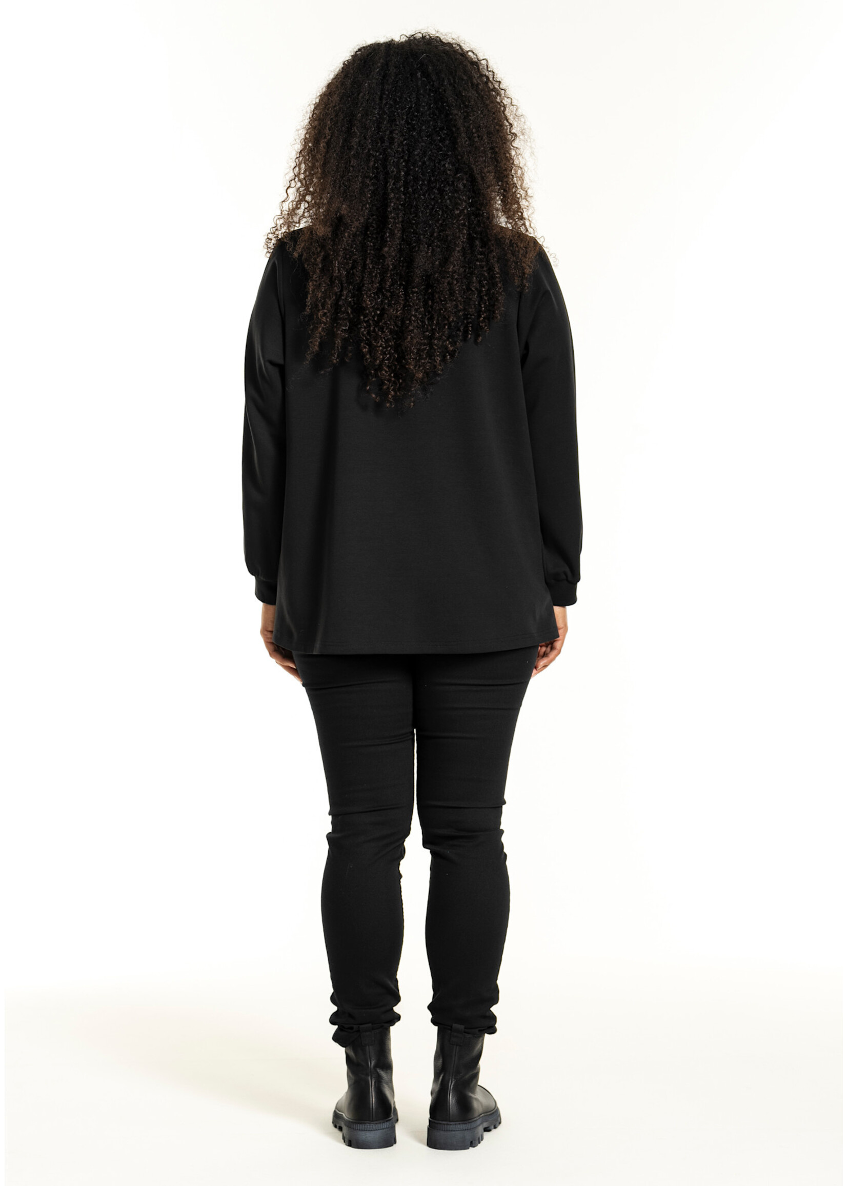 Studio Studio S251878 25.1.1