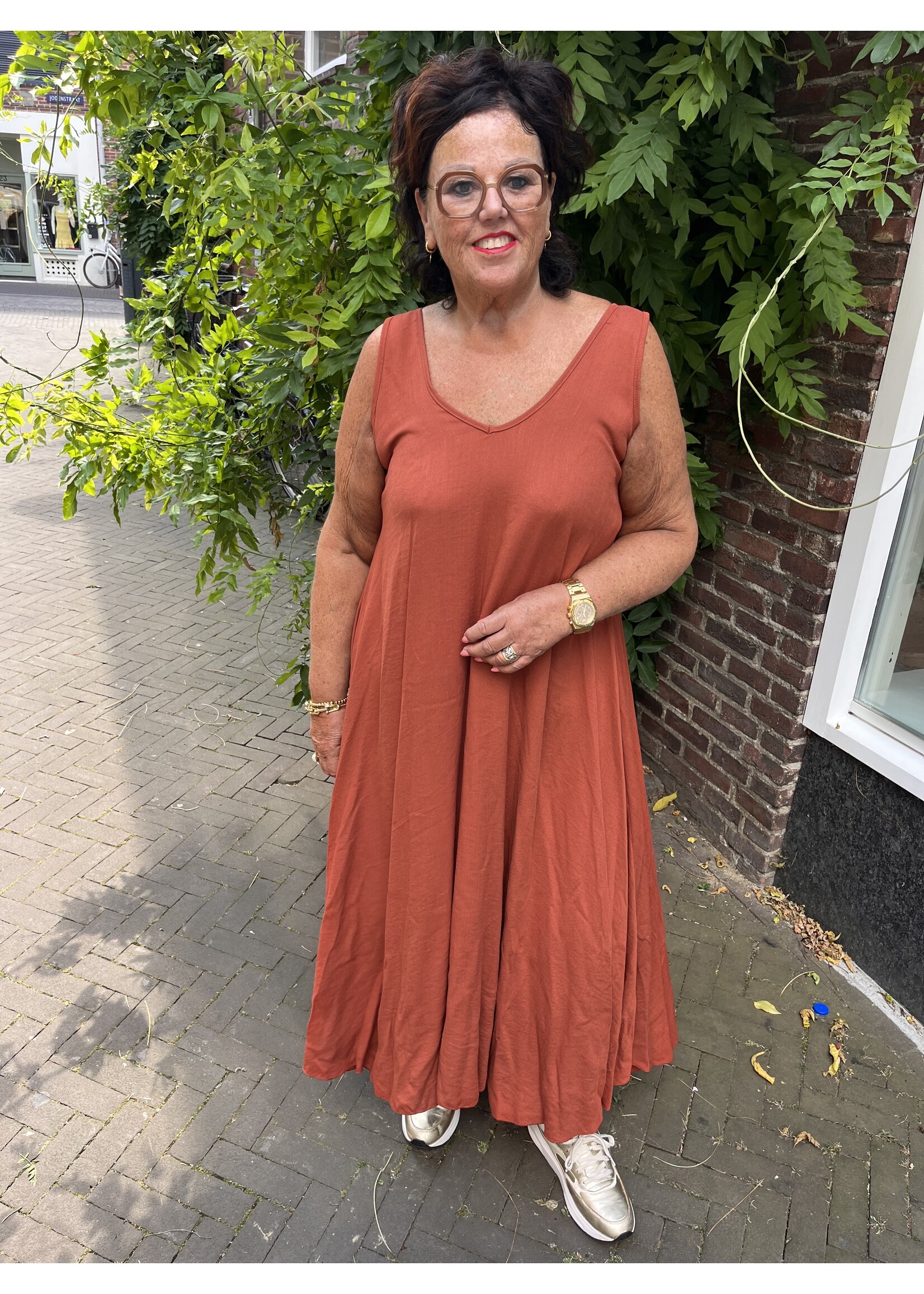 Nanra Jurk v hals 26.1