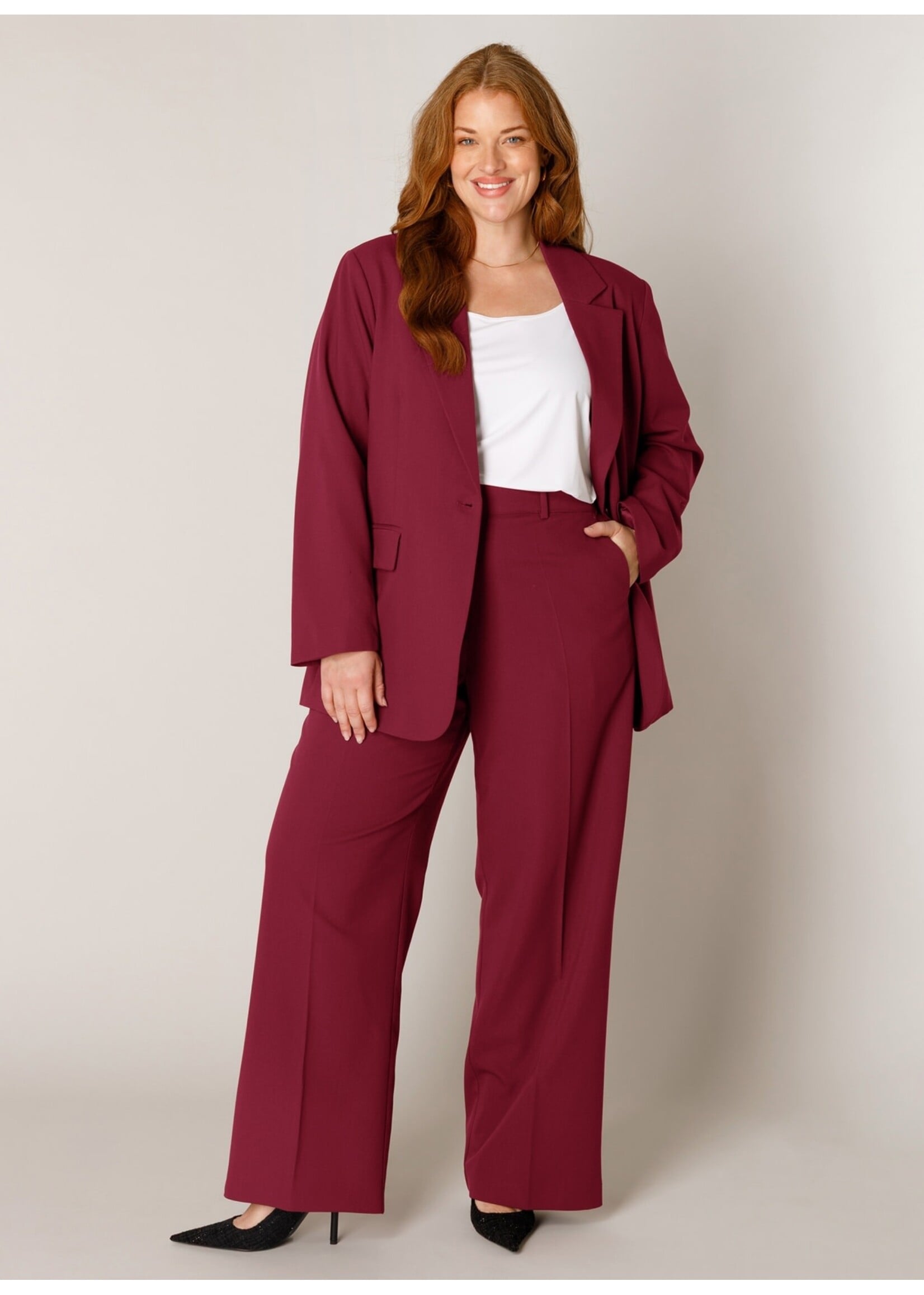 Base Level Curvy Base Level Curvy 7000126