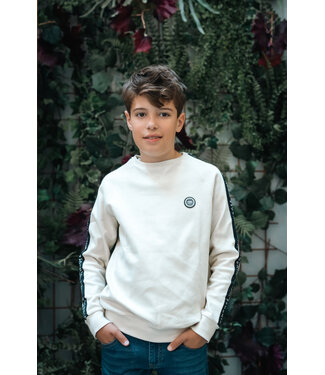 Vinrose Ecru sweater Birch