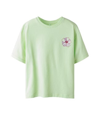 name it T-Shirt groen Perfect is boring flower