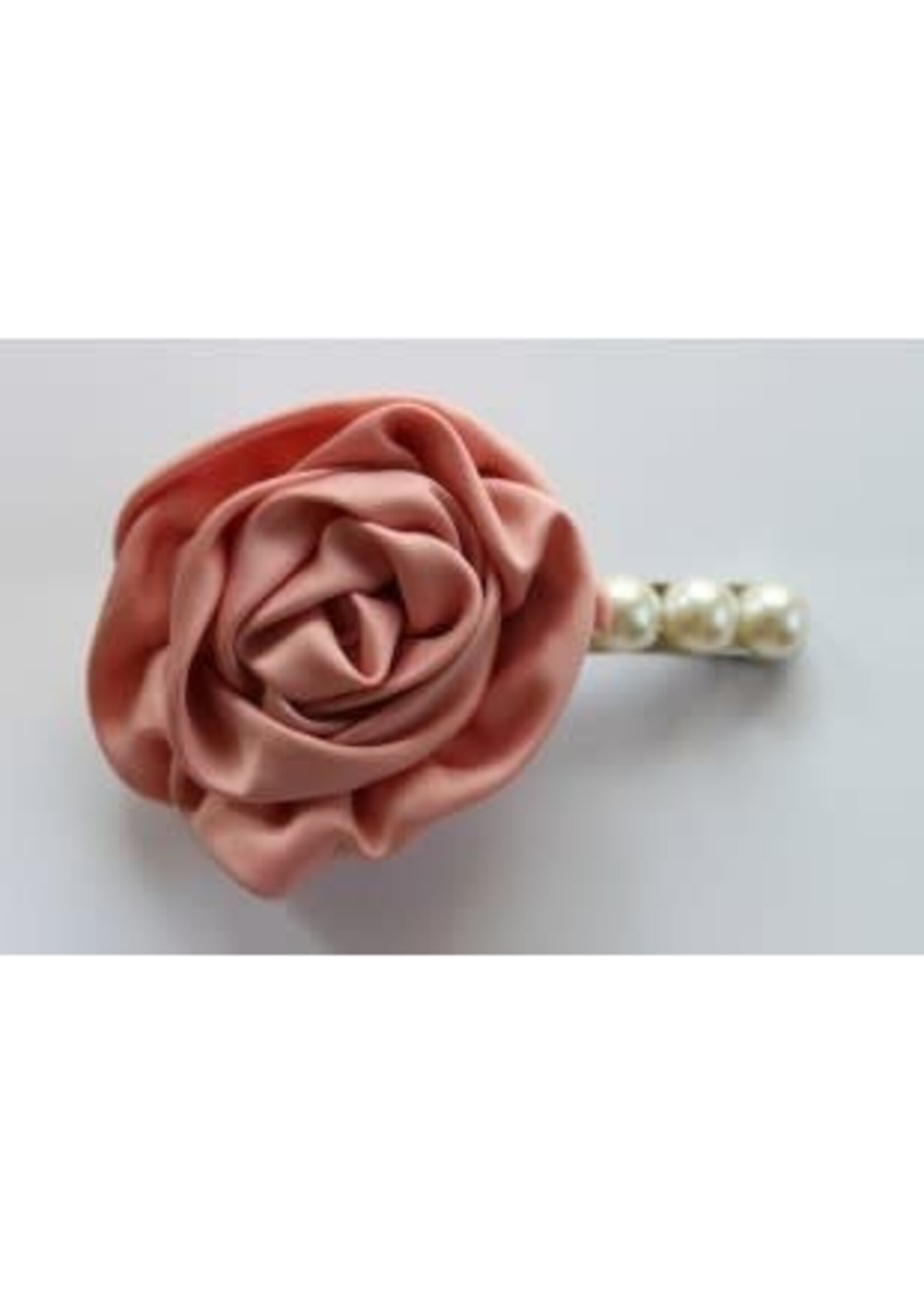 Villa Rose Roos satijn oud roze op parelknip