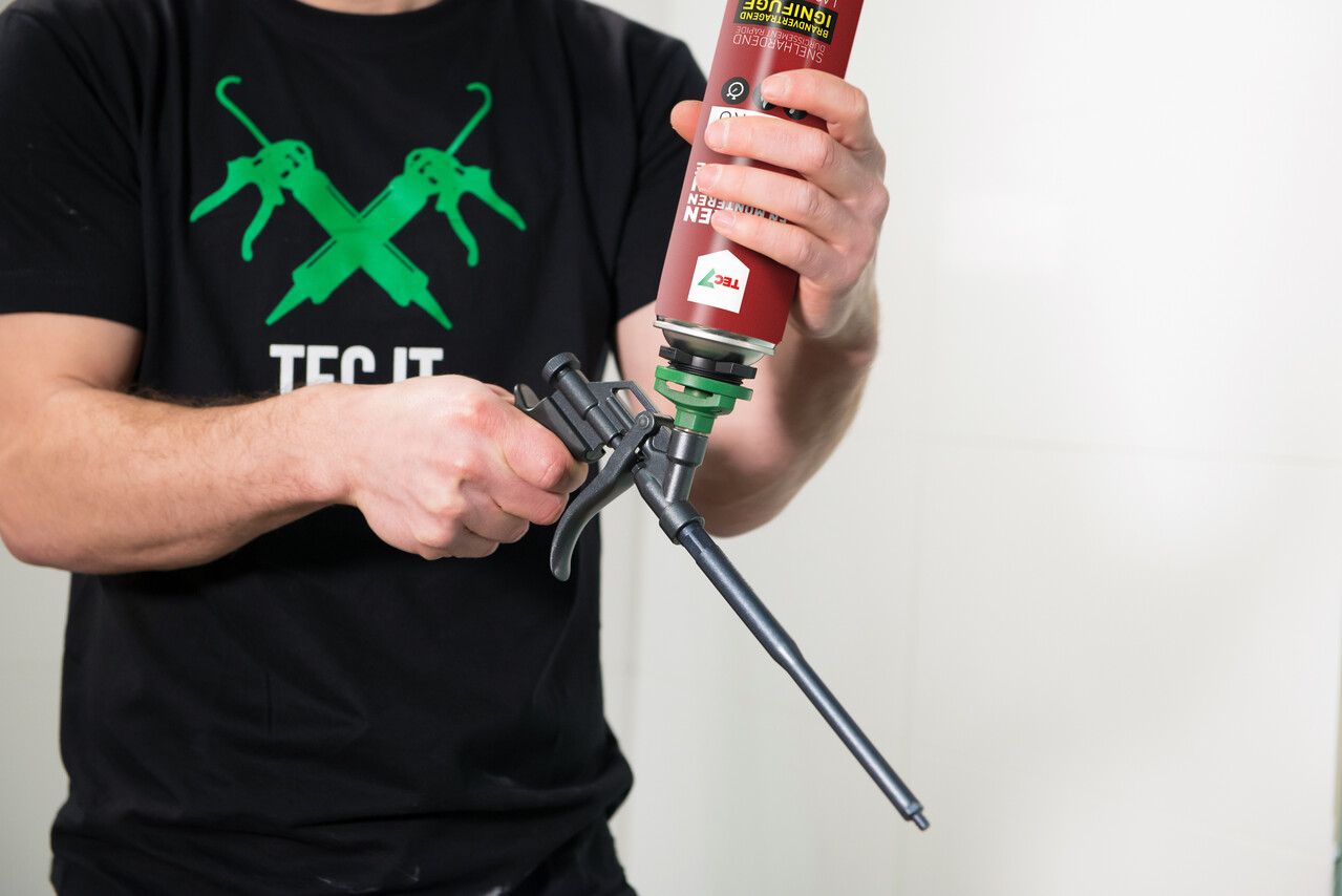 Tec7 Tec7 - PUR Pro - Isolatie & Montageschuim - Aerosol 750ml Tec7 Tec7 - PUR Pro - Isolatie & Montageschuim - Aerosol 750ml