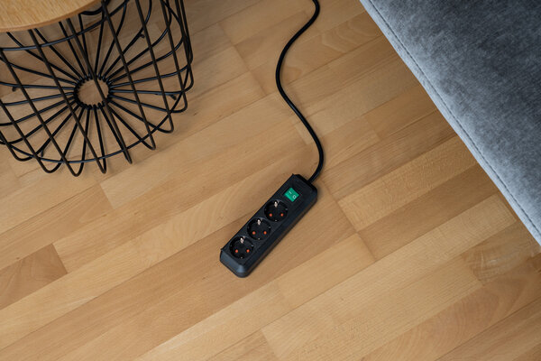 Brennenstuhl Brennenstuhl - Eco-line - Stekkerdoos - 3-voudig - 3m Kabel - Zwart - 1152300400 Brennenstuhl Brennenstuhl - Eco-line - Stekkerdoos - 3-voudig - 3m Kabel - Zwart - 1152300400