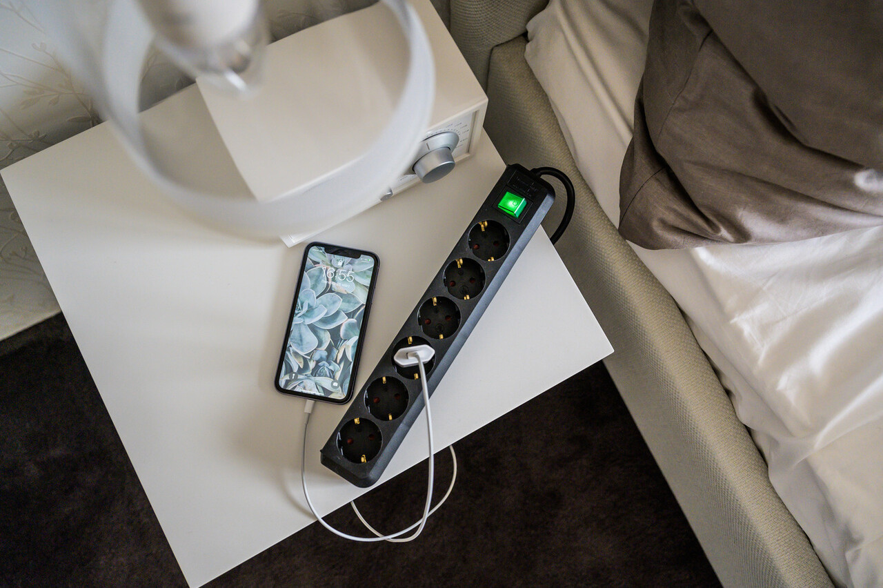 Brennenstuhl Brennenstuhl - Eco-line - Stekkerdoos - 6-voudig - 3m Kabel - Zwart - 1159500400 Brennenstuhl Brennenstuhl - Eco-line - Stekkerdoos - 6-voudig - 3m Kabel - Zwart - 1159500400