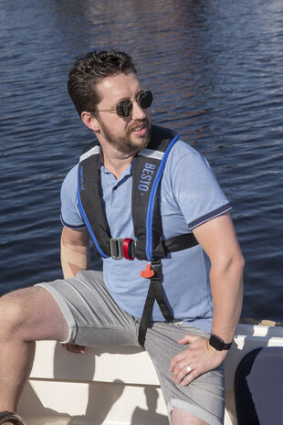 Besto Besto - Automatisch Reddingsvest - 180N - Comfort Fit - Blauw Besto Besto - Automatisch Reddingsvest - 180N - Comfort Fit - Blauw