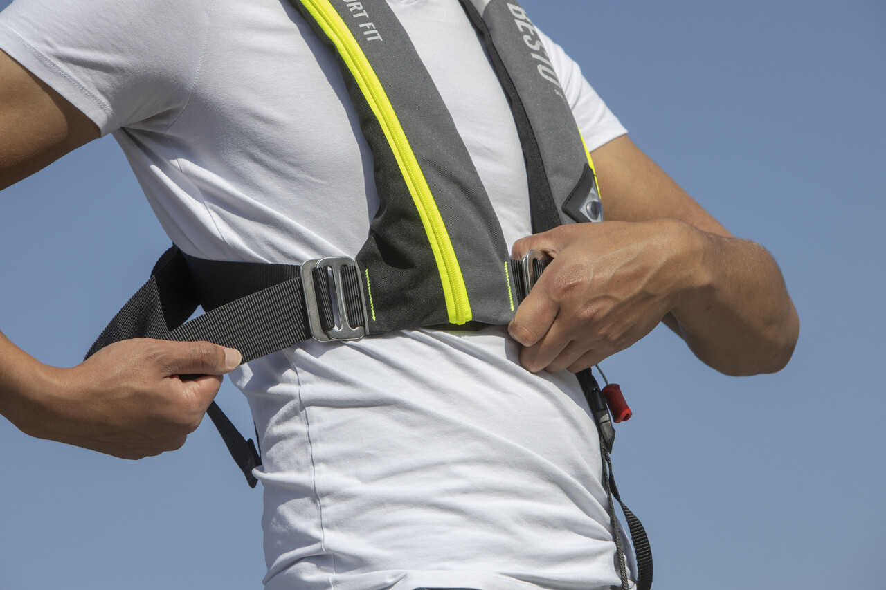 Besto Besto - Automatisch Reddingsvest - 220N - Comfort Fit Pro - Geel Besto Besto - Automatisch Reddingsvest - 220N - Comfort Fit Pro - Geel