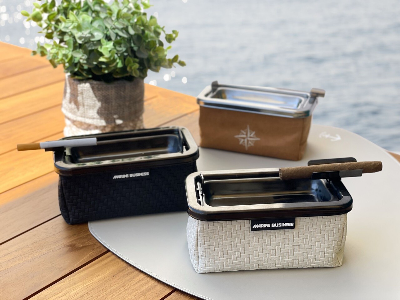 Marine Business Marine Business – Windbestendige Sigaren Asbak – Wit - 15x9 cm Marine Business Marine Business – Windbestendige Sigaren Asbak – Wit - 15x9 cm