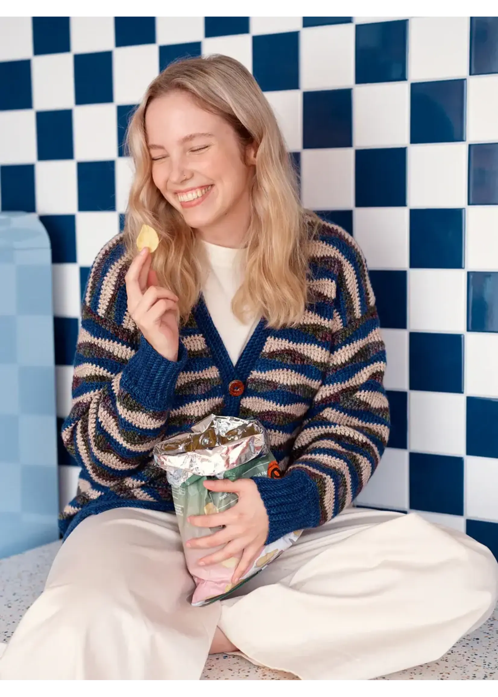 52 Weeks of Sweaters   boek Laine Publishing