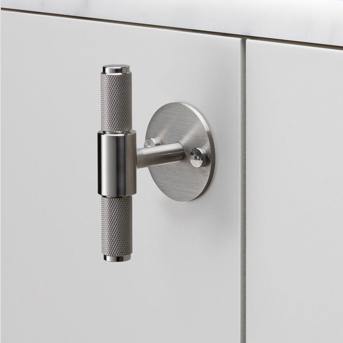 Buster and Punch T-bar Meubelgreep op Plaat Buster and Punch T-bar Meubelgreep op Plaat