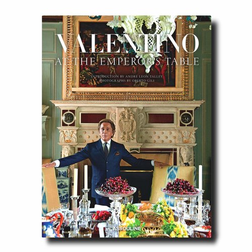 Assouline boeken Valentino: At the Emperor's Table