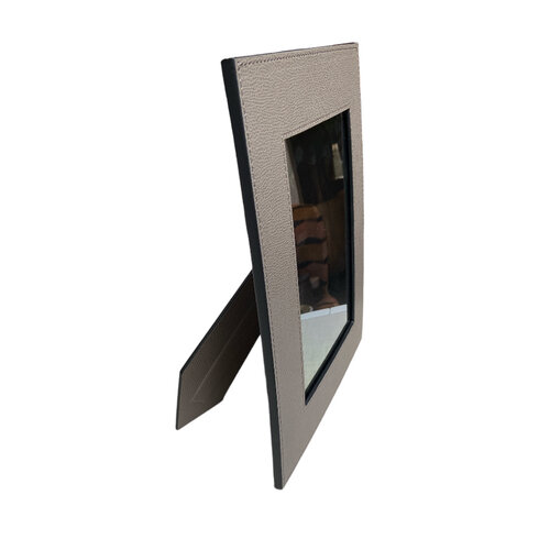 Giobagnara Peter Picture Frame Large Calfskin Golf (HP072) - Smoke (G24) Giobagnara Peter Picture Frame Large Calfskin Golf (HP072) - Smoke (G24)