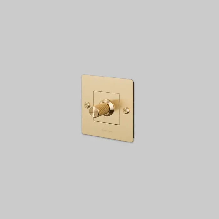 Buster and Punch 1G Dimmer / 250W Led / Brass / Linear Buster and Punch 1G Dimmer / 250W Led / Brass / Linear
