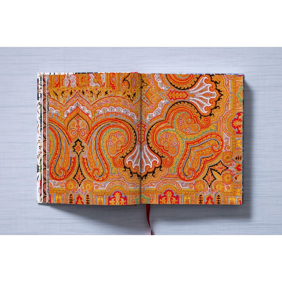 Taschen The Book of Printed Fabrics. From the 16th century until today Taschen The Book of Printed Fabrics. From the 16th century until today