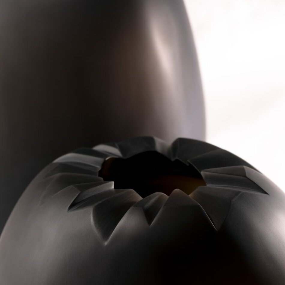 Guaxs Penombra Tall - Dark Smokegrey - 39cm Guaxs Penombra Tall - Dark Smokegrey - 39cm