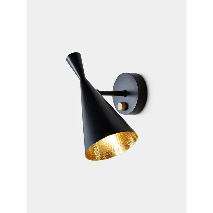 Tom Dixon Beat Wall Light – Handcrafted Black Brass Wall Lamp with Golden Interior – Designer Light with Dimmer 29 cm