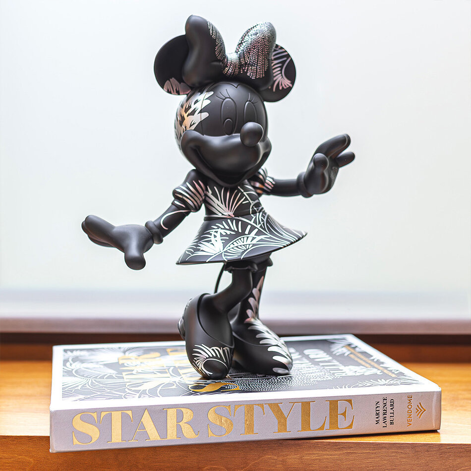 Leblon Delienne Star Style Minnie Small – Disney beeld van 31 cm Leblon Delienne Star Style Minnie Small – Disney beeld van 31 cm