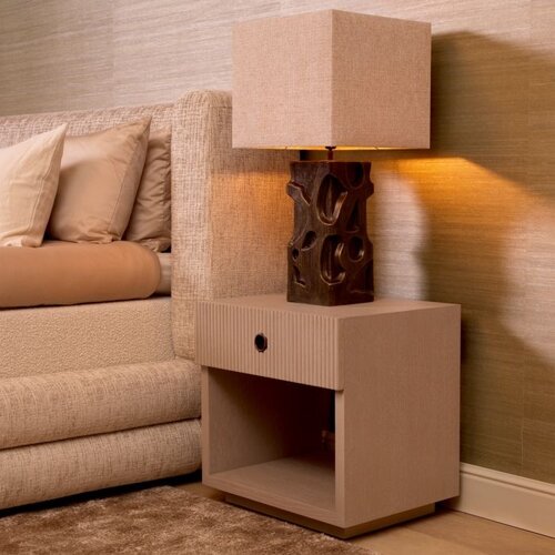 Eichholtz Table Lamp Enzo - Vintage Brass Finish - W.19-MAX W.40-H. 77cm Eichholtz Table Lamp Enzo - Vintage Brass Finish - W.19-MAX W.40-H. 77cm