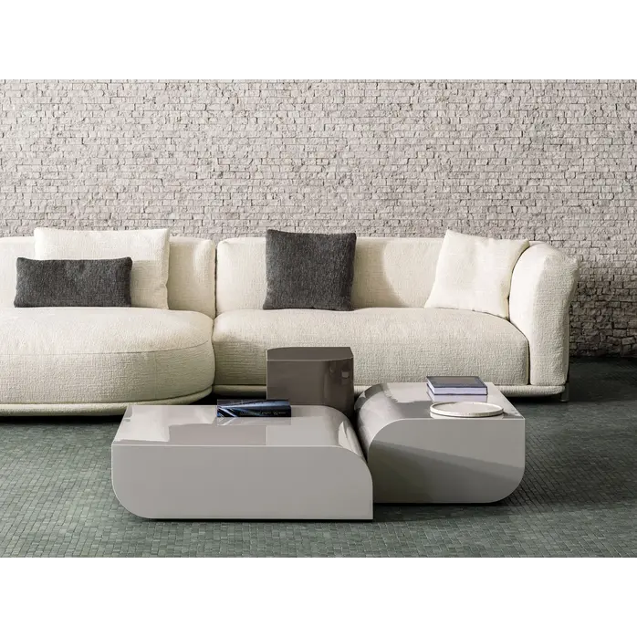Frigerio Tom Bijzettafels – Design Tafels in Hoogglans Lak met Sculpturale Vorm