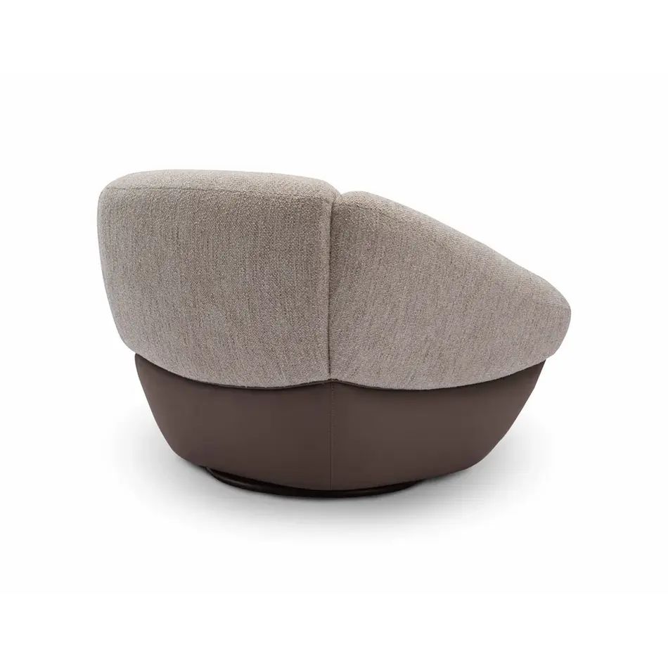 The Grand Interior OLAV Swivel Leisure Chair