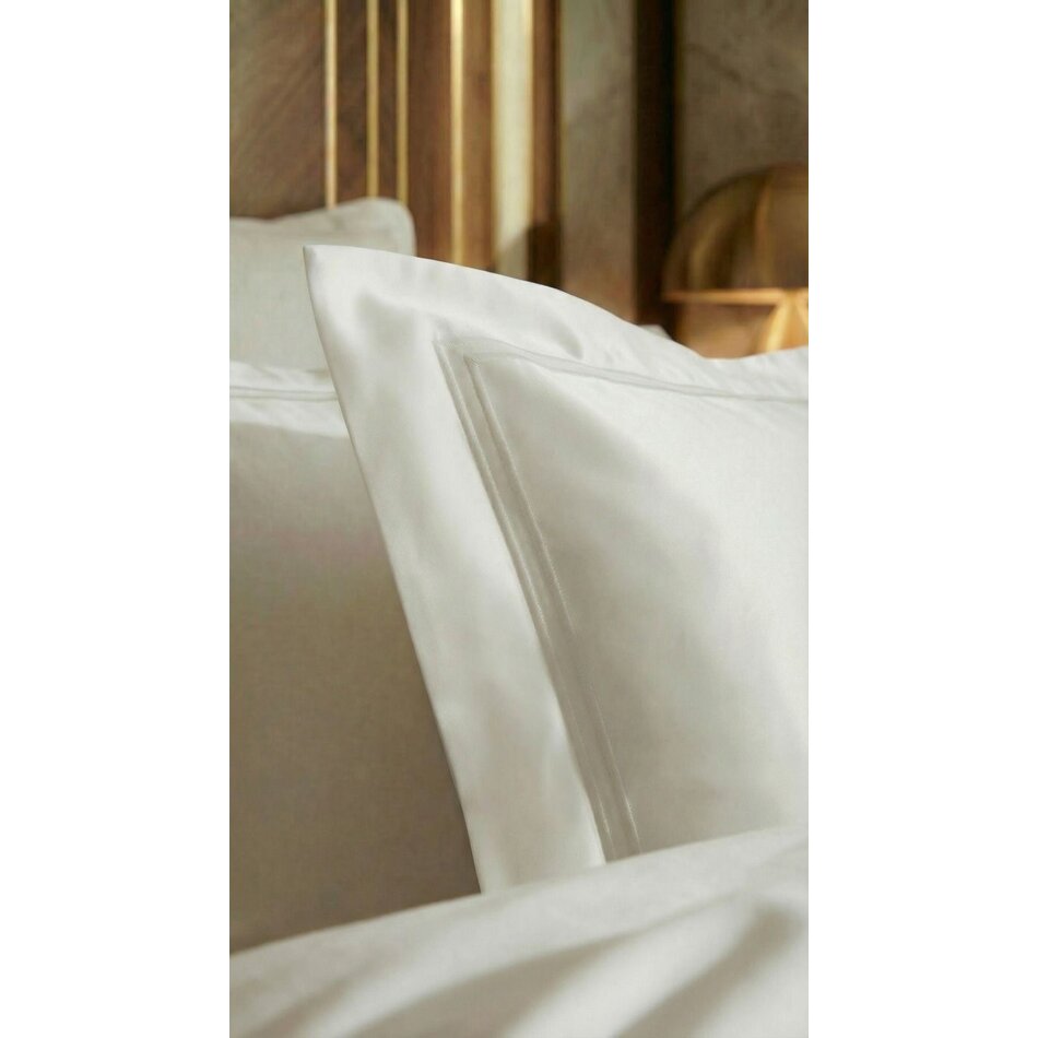 Cazzura Cazzura X Proluca Duvet Cover - White on White - 260x220cm Cazzura Cazzura X Proluca Duvet Cover - White on White - 260x220cm