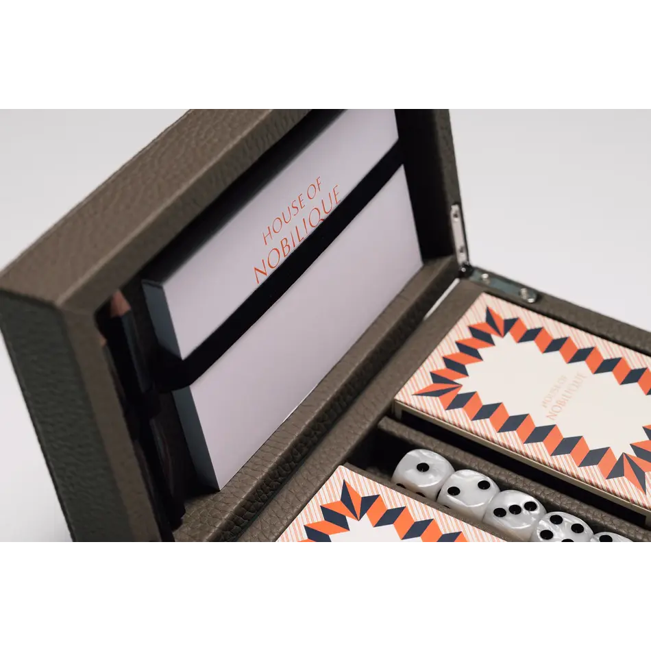 House of Nobilique Card Box Taupe – Luxe Lederen Speelkaarten Box met Dice & Yahtzee Notitieboek