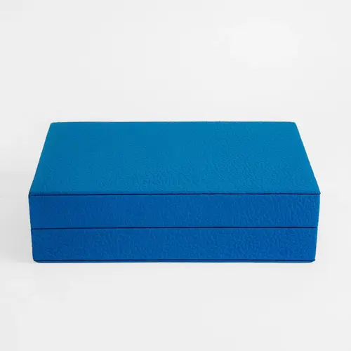 House of Nobilique Card Box Azure Blue – Luxe Lederen Speelkaarten Box met Dice & Yahtzee Notitieboek House of Nobilique Card Box Azure Blue – Luxe Lederen Speelkaarten Box met Dice & Yahtzee Notitieboek