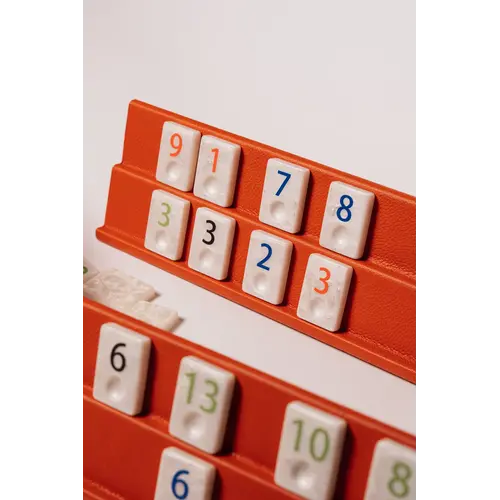 House of Nobilique Rummikub Orange – Exclusieve Luxe Lederen Rummikub Set (32 x 32 cm) House of Nobilique Rummikub Orange – Exclusieve Luxe Lederen Rummikub Set (32 x 32 cm)