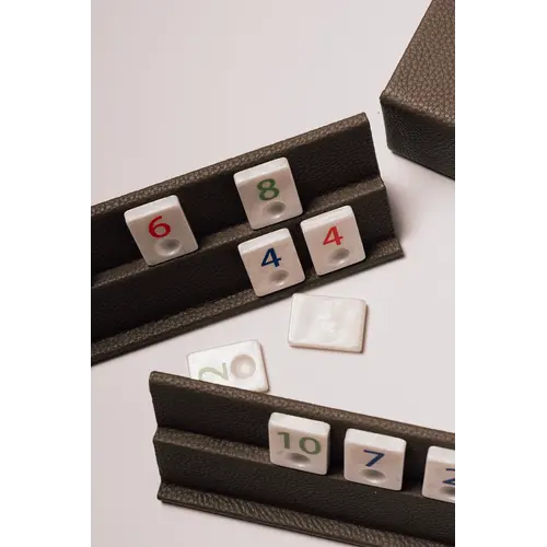 House of Nobilique Rummikub Taupe – Exclusieve Luxe Lederen Rummikub Set van Premium Echt Leer (32 x 32 cm)