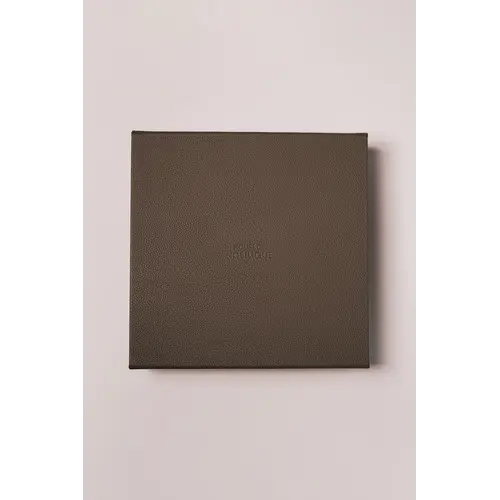 House of Nobilique Rummikub Taupe – Exclusieve Luxe Lederen Rummikub Set van Premium Echt Leer (32 x 32 cm)