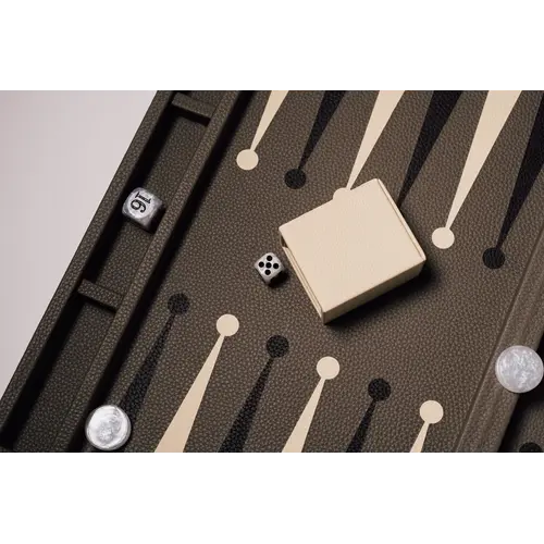 House of Nobilique Big Backgammon Taupe – Oversized Luxe Lederen Backgammon Table Book (48 x 58 cm)