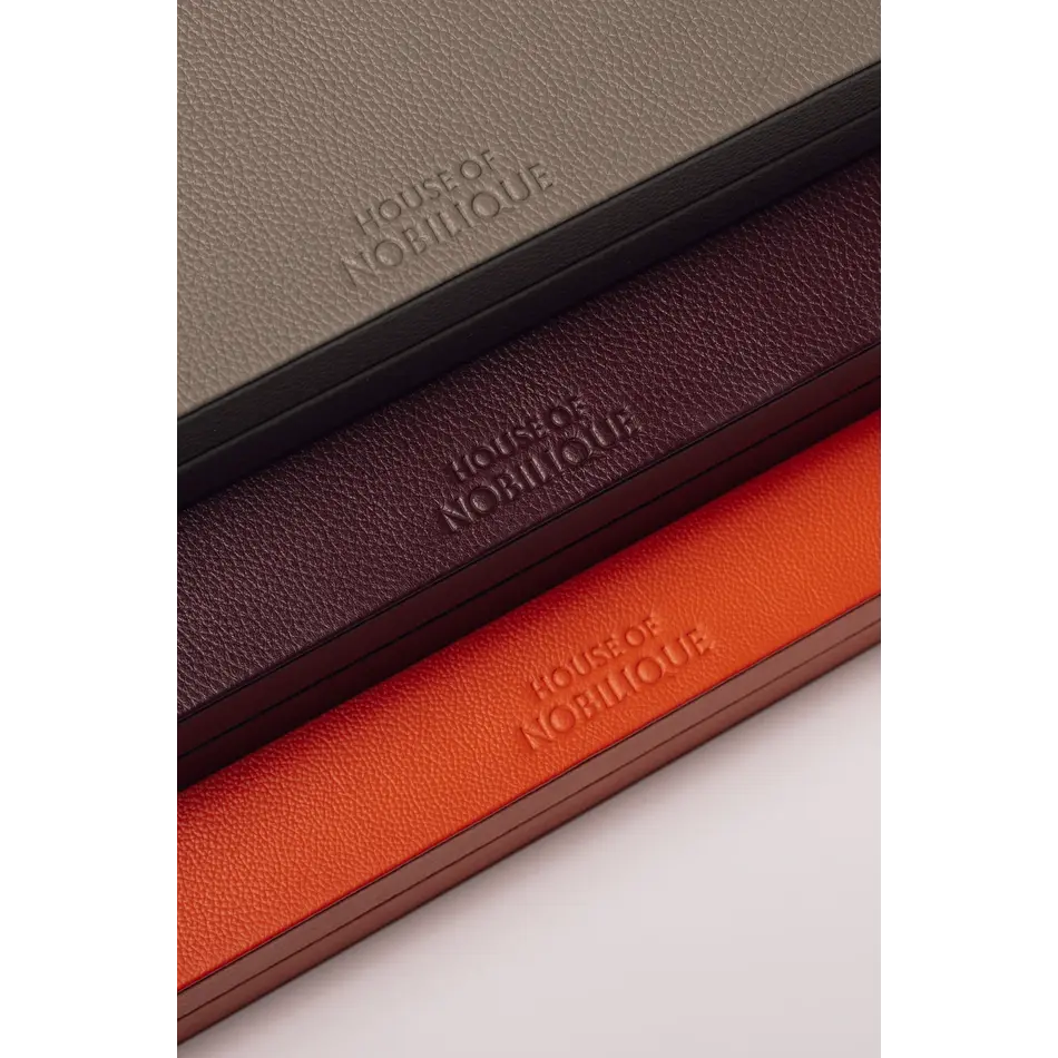 House of Nobilique Big Backgammon Taupe – Oversized Luxe Lederen Backgammon Table Book (48 x 58 cm)