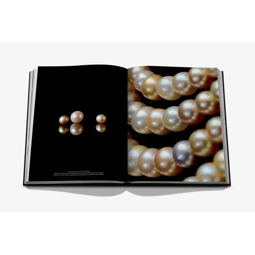 Assouline Bahrain Pearls: Treasures from the Land of Two Seas