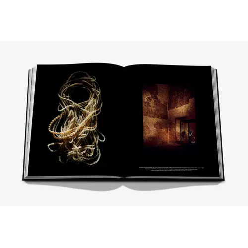 Assouline Bahrain Pearls: Treasures from the Land of Two Seas