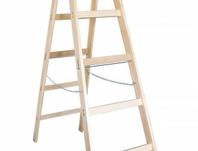Compacte houten schildersladder