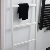 Badkamer ladder eikenhout puur wit gelakt