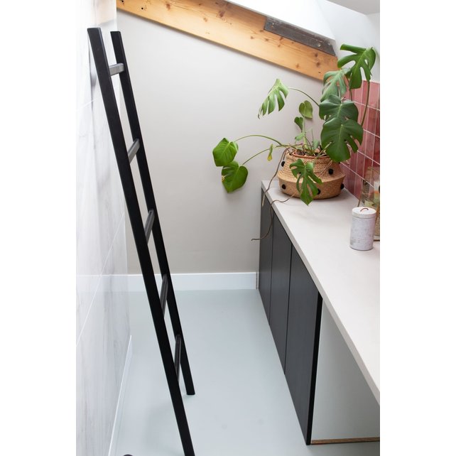 Badkamer ladder eikenhout zwart gelakt