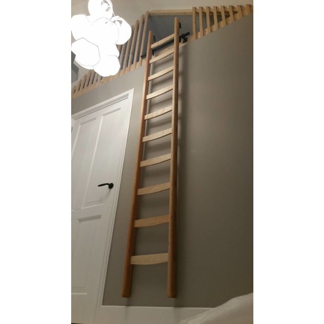 Échelle simple en bois