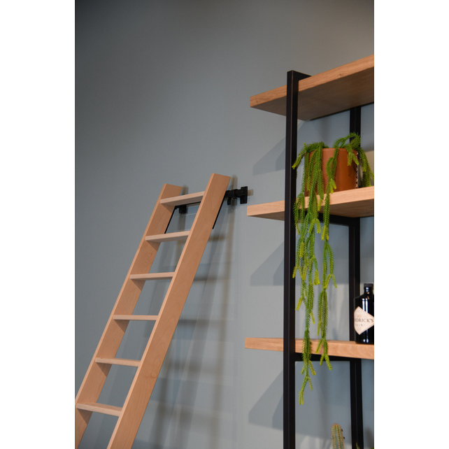 Escalier intérieur en hêtre (échelle pour meubles)