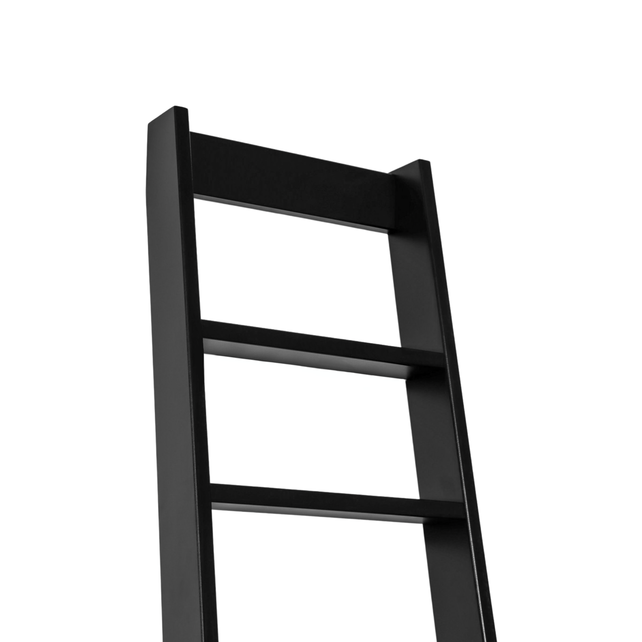 Escalier à faible encombrement en hêtre noir